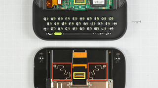 Microsoft Kin Two Gets the Teardown Treatment
